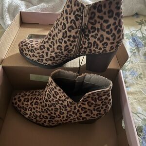 Serra Brown Ankle Boots with Chunky Heel